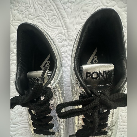 Women's Silver PONY sneakers, Size 8 M - Picture 2 of 10